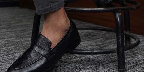 Traditional vs. Modern: The Best Men's Footwear for Eid al-Fitr